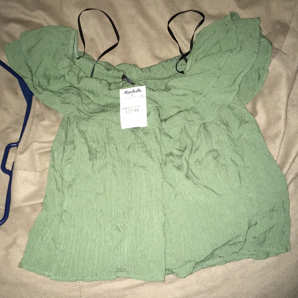 Army green crop top with ruffles no shoulders NWT